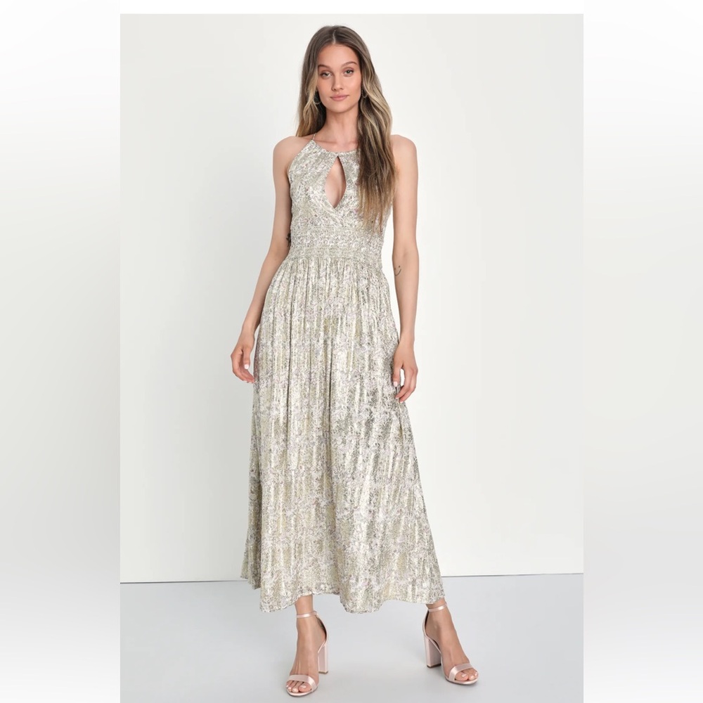 Lulu’s Beautiful Praise White and Gold Floral
Print Cutout Maxi Dress size S